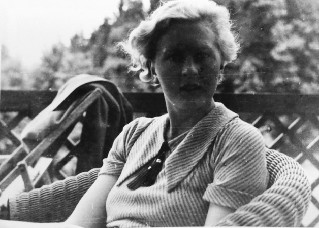 Eva Braun article worldwartwo.filminspector.com
