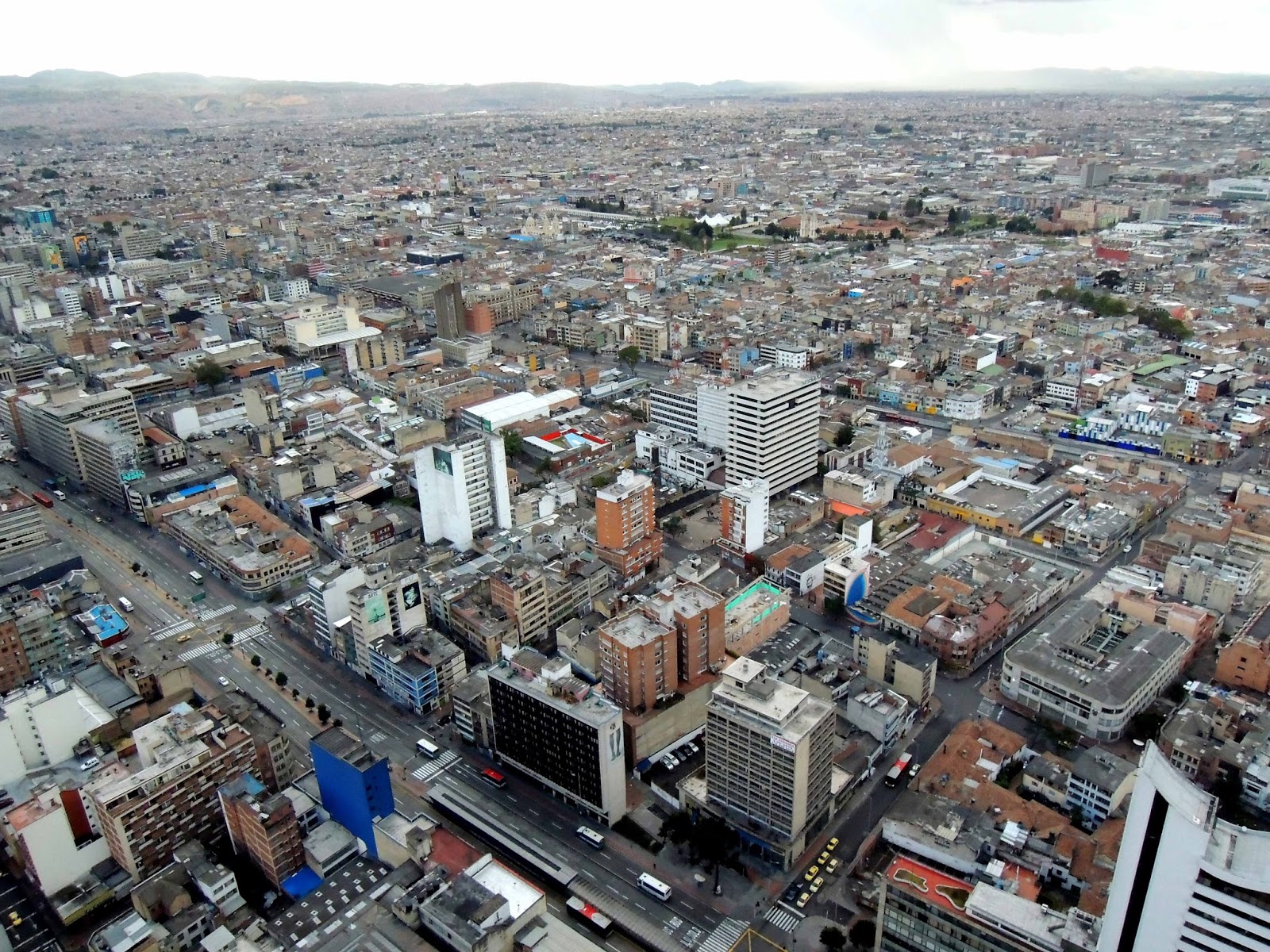 La Torre Colpatria es un sitio para hacer turismo en Bogotá