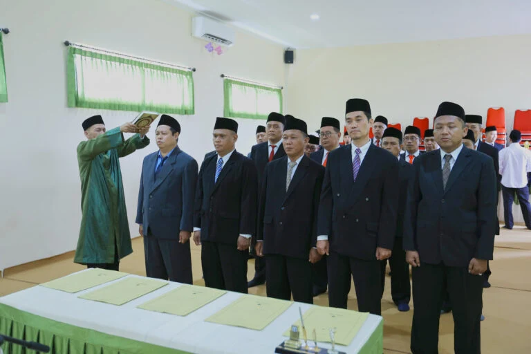 Pelantikan Lima Pejabat Administrator Pada MTsN Di Jember
