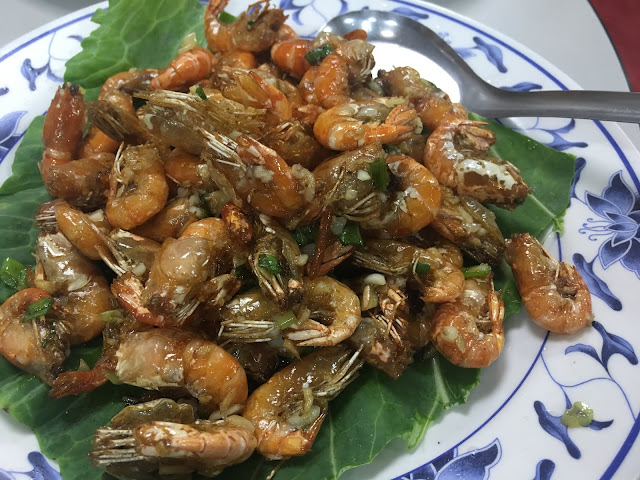 Sauteed shrimps (油爆蝦)