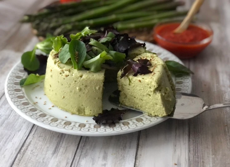 Pastel de trigueros con queso fresco