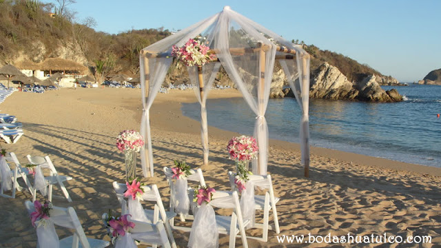 Boda en playa, decoraciones para la ceremonia de tu boda, Bodas Huatulco, Beach Wedding.