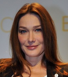 Censurado Video de Carla Bruni hablando de sexo en varios idiomas