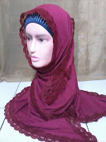 Jilbab Segitiga  Renda