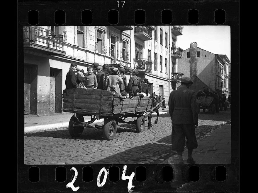 These 32 Pictures Had Been Buried For Years. The Reason Is Heart-Breaking - 1942: Children Being Transported To Chelmno Nad Nerem (Renamed Kulmhof) Death Camp