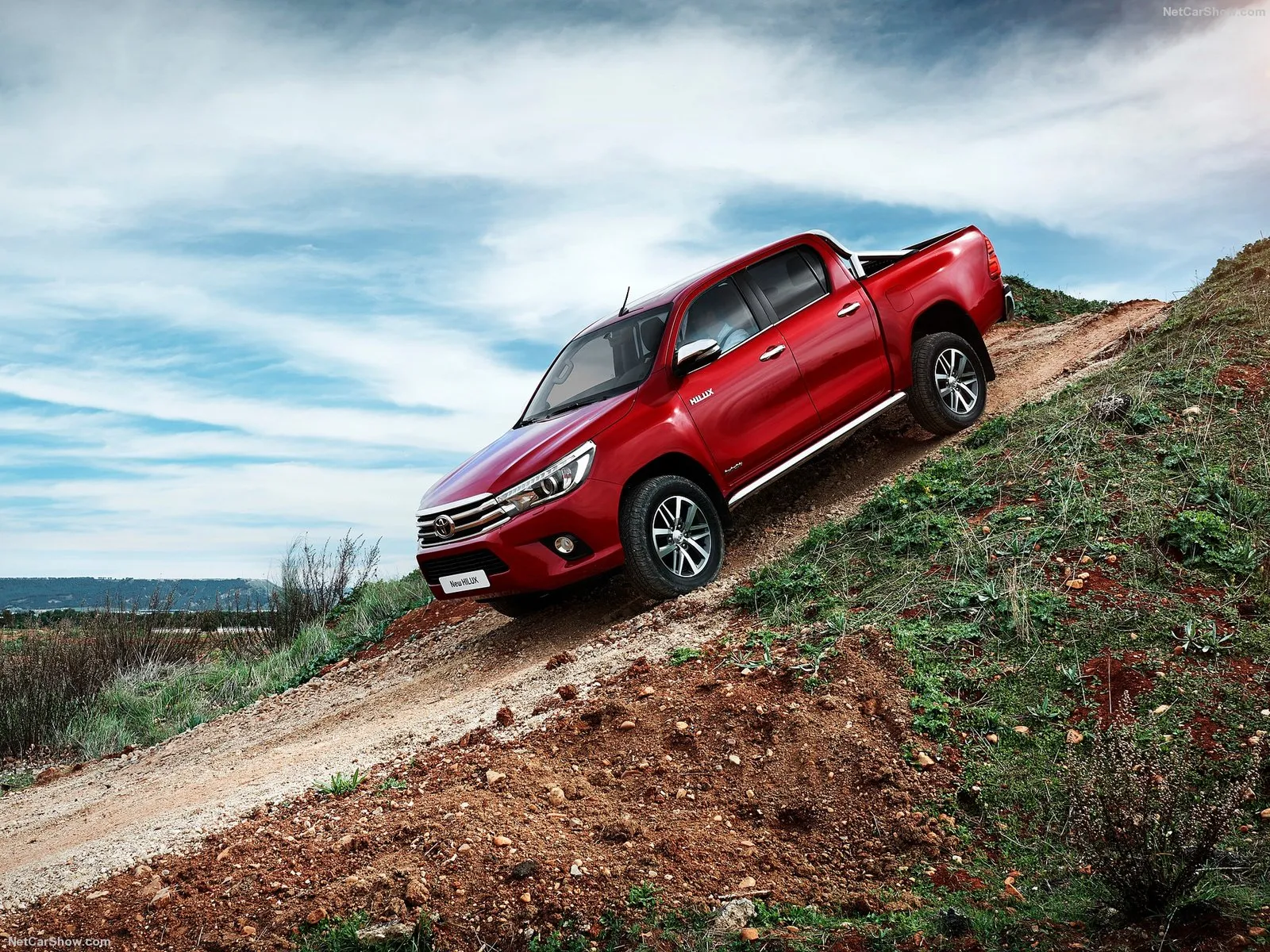 Hình ảnh xe ô tô Toyota HiLux 2016 & nội ngoại thất