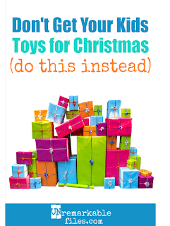 No matter what age your kids are, they probably get way too much stuff during the holidays. Fight the overwhelm with a gift-free Christmas this year! Learn how one family stopped giving their kids toys and started enjoying the holidays again. #experiencegifts #kids #christmas #toomanytoys #nogiftchristmas