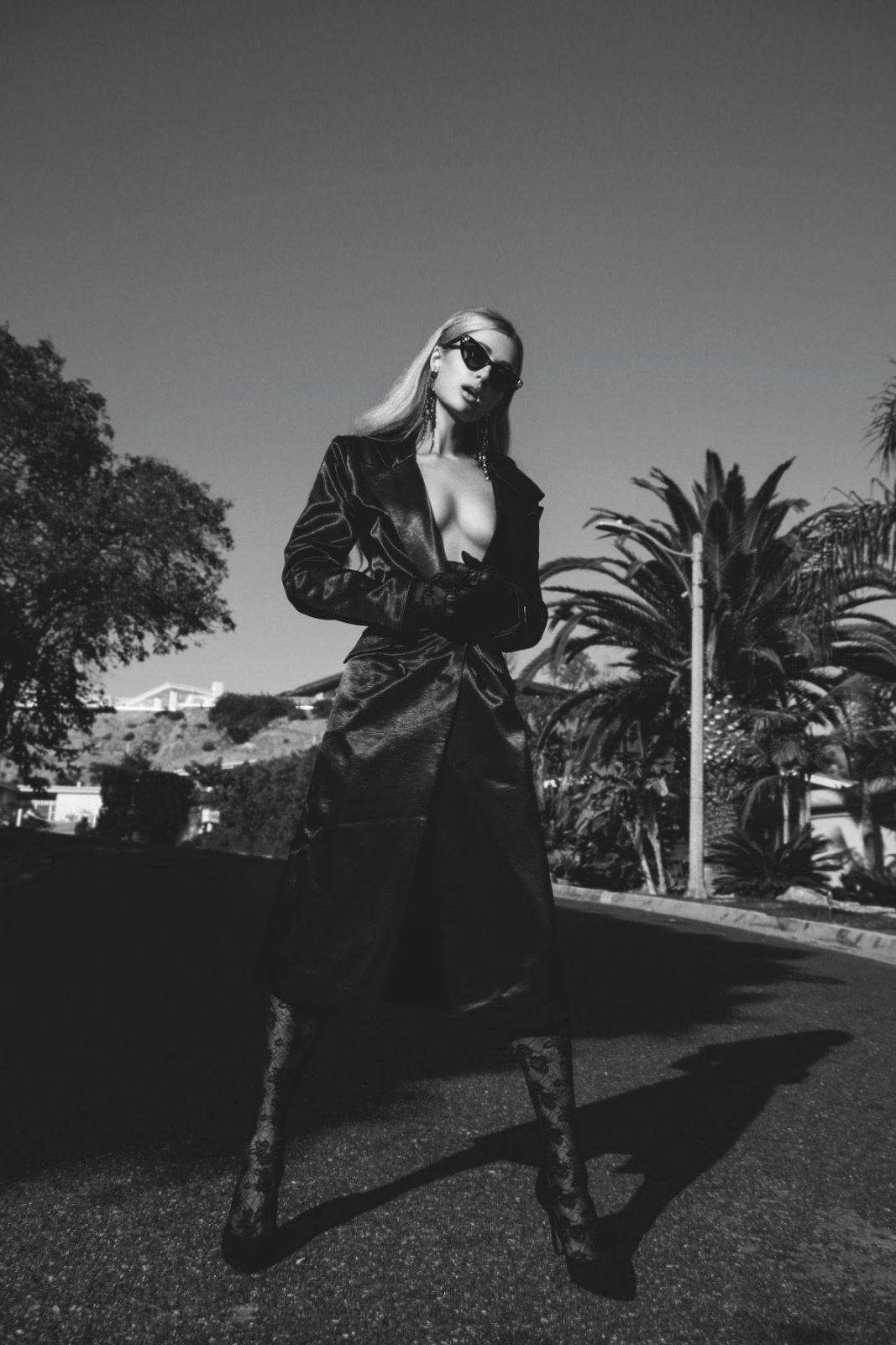 Paris Hilton sexy fashion model photo