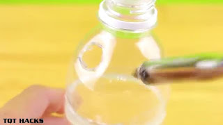 Membuat Sendiri Tempat Sikat Gigi dari Botol Bekas