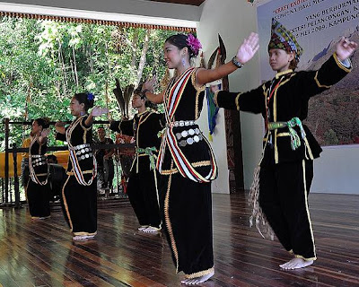 Orang Sabah: Tarian Sabah