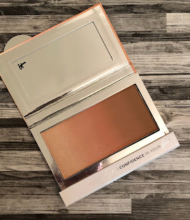 It cosmetics Confidence in Your Glow Palettes (Natural and Nude Palettes) Plus, One Sweet Wonder Brush Review