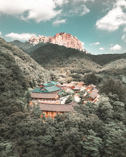 Enjoying the Beauty of Seoraksan National Park, South Korea