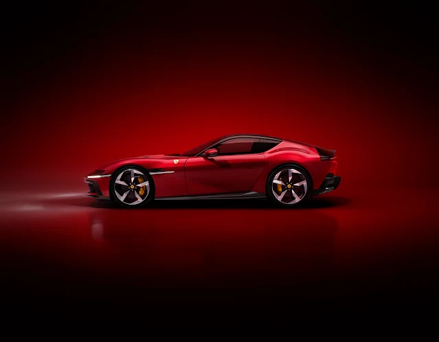 Ferrari 12 Cilindri / AutosMk