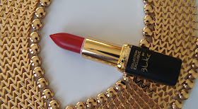 L'Oreal Color Riche lipstick in Blakes Red