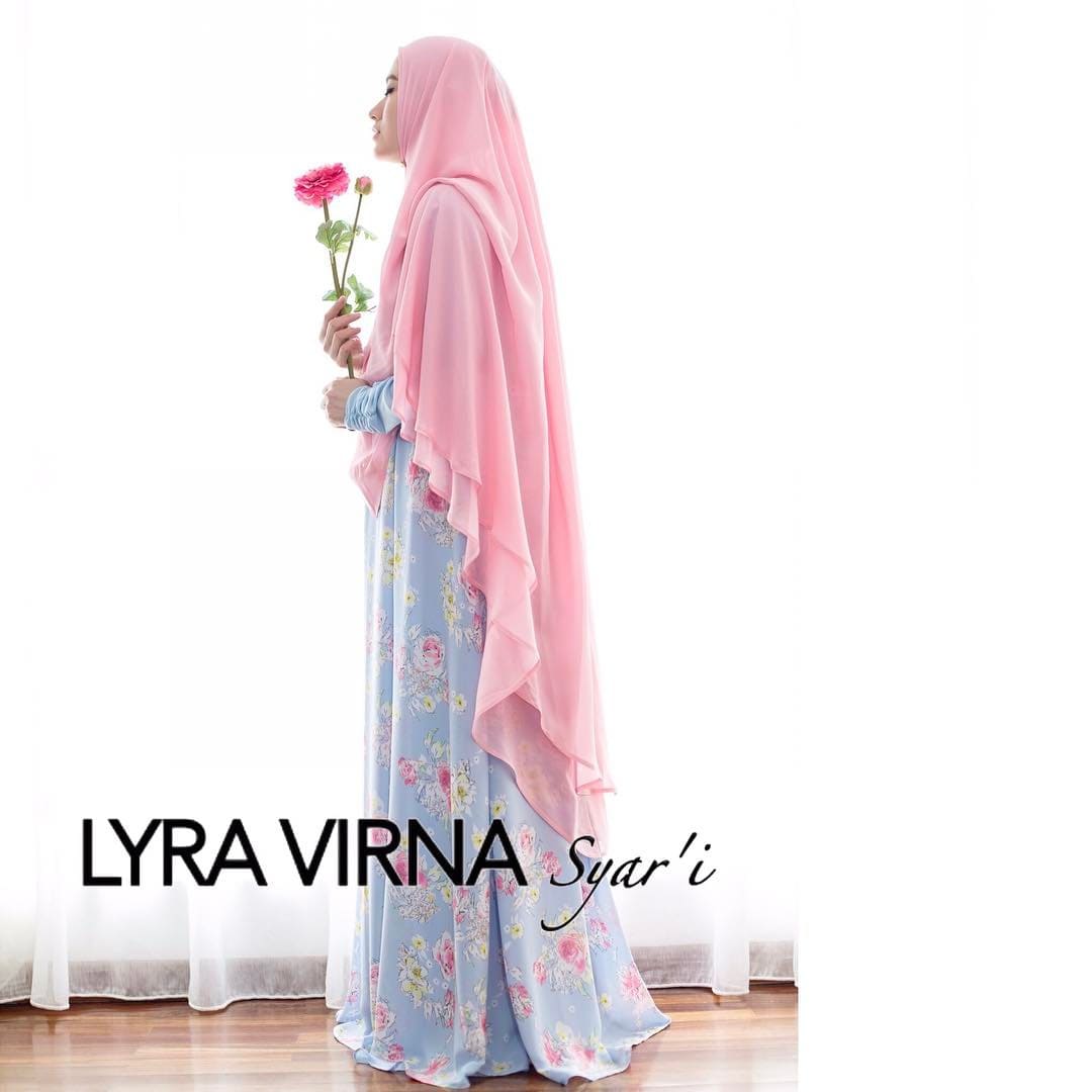 25 Foto Model Gamis Syari Lyra Virna Terbaru 2018