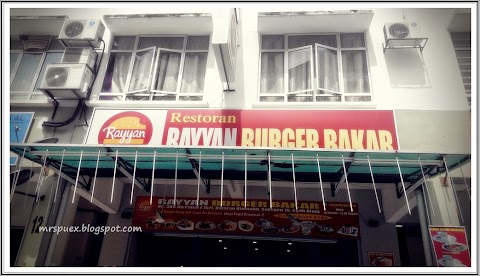 Rayyan Burger Bakar