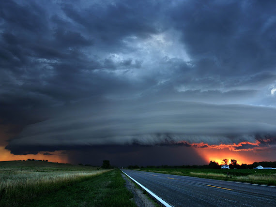 foto badai, foto tornado, gambar tornado