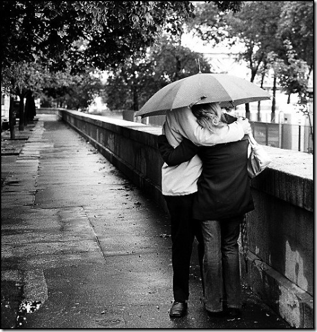 couple_in_the_rain_filtered