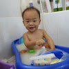 Breast Milk In Baby Bath Water - How Much Water Should You Drink When Breastfeeding? : Even colostrum, which is what your newborn baby will drink in the first few hours after birth, is all that is needed to keep your little one hydrated.