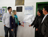  Descerramento da placa que marca a revitalização da escola Estado de Israel