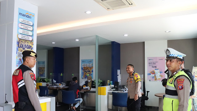 Antisipasi Kerawanan Jelang Idul Fitri, Kapolres Barsel Pimpin Patroli Objek Vital Bank