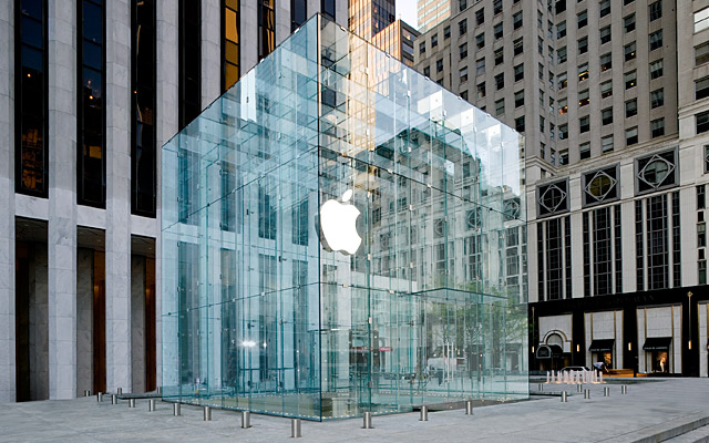 apple store_5th avenue_ny