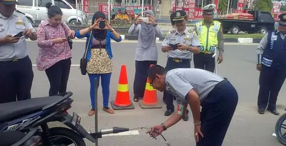 Proses dan Syarat agar Kendaraan Anda Lolos Uji Emisi Motor