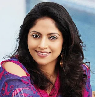 Nadhiya Family Husband Parents children's Marriage Photos