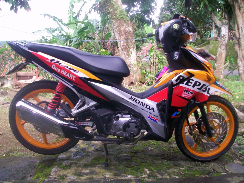 Modifikasi New Honda Blade Repsol Modifikasi New Honda Blade