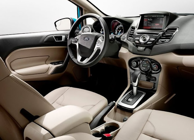 Ford Fiesta 2014 inside