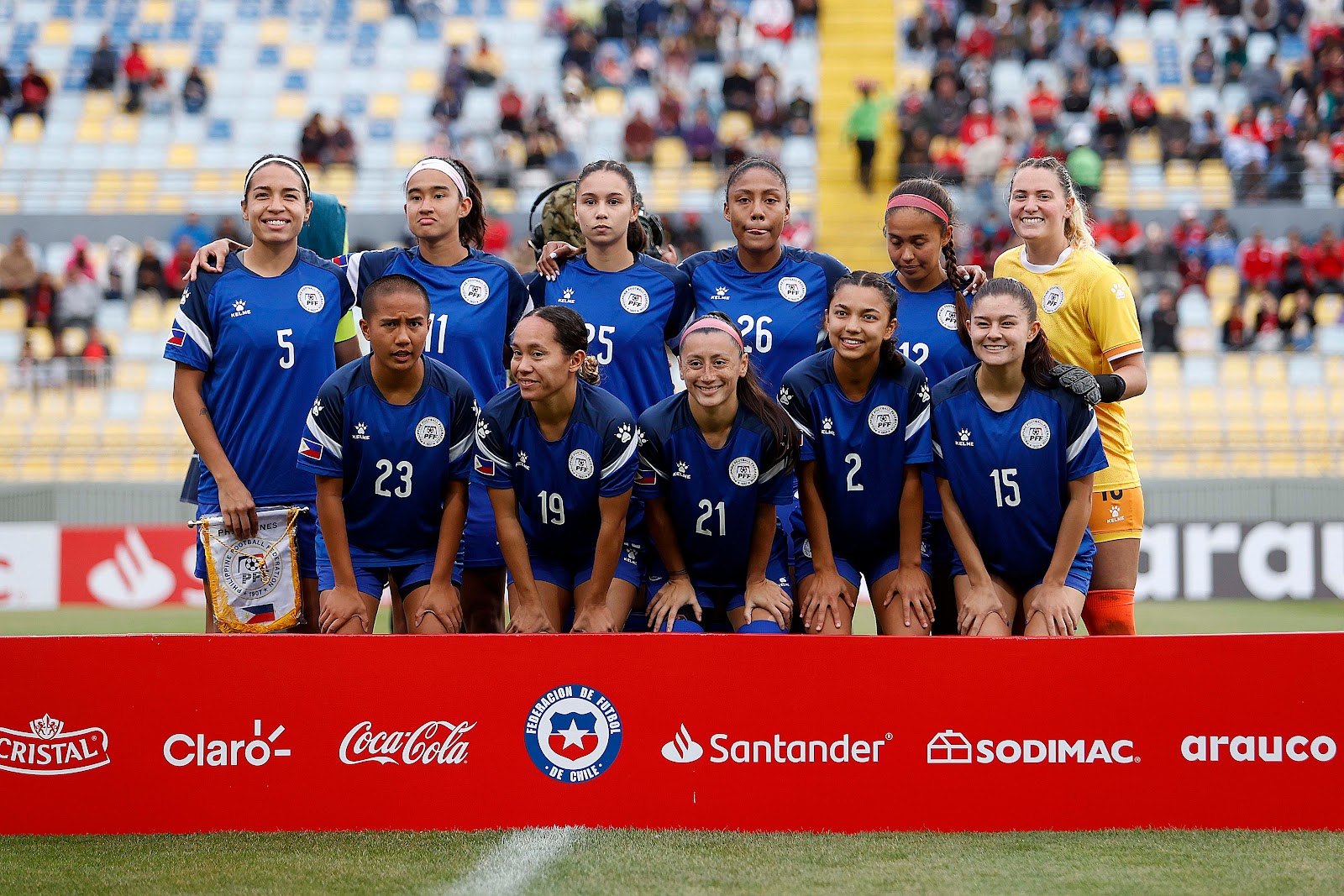 Formación de selección femenina de Filipinas ante Chile, amistoso disputado el 12 de noviembre de 2022