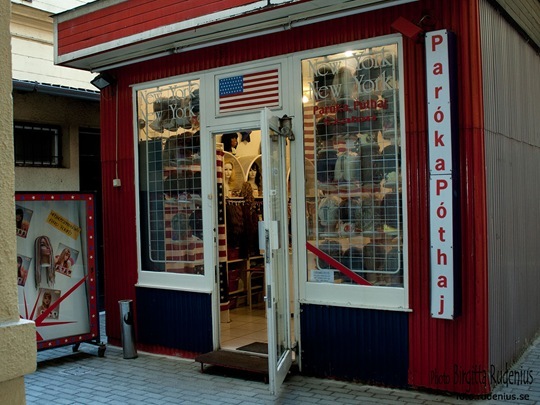 budapest_20110822_wigshop