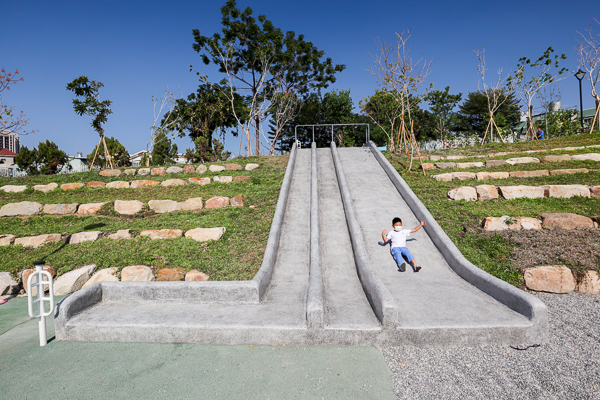 台中太平馬卡龍公園由垃圾山變成特色公園，多項設施還有寵物專區