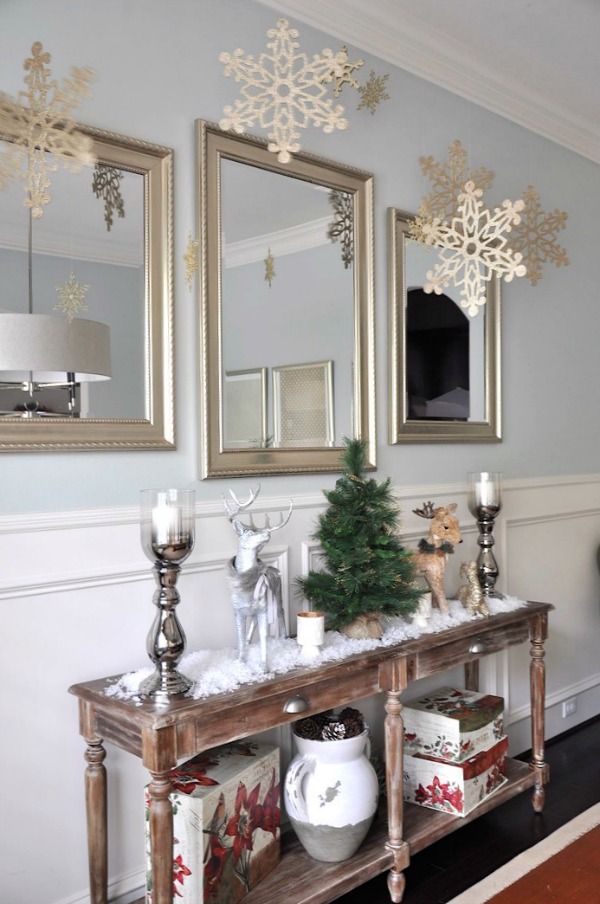  Decorating  console  table  for christmas 