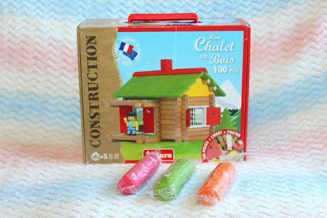 jeu de construction en format chalet pour enfant