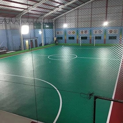 Karpet Futsal Vinyl telah menjadi pilihan yang populer untuk lapangan futsal modern
