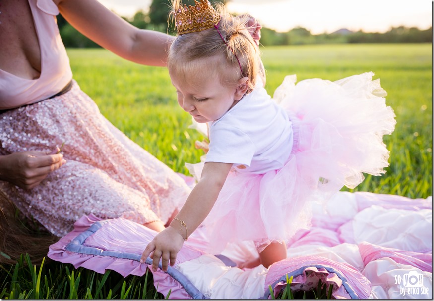 first-birthday-cake-smash-photo-session-pink-tutu-robbins-park-davie-fl-9382