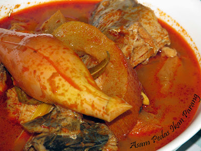My Small Kitchen: Asam Pedas Ikan Parang & Timun Masak