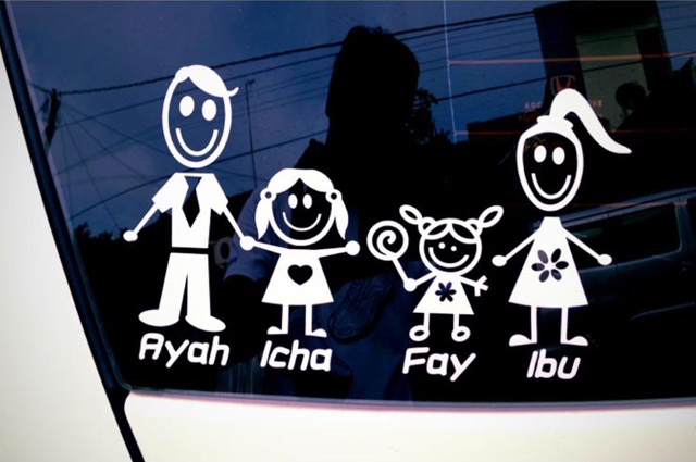 Paling Keren Stiker  Ayah Ibu Anak Di Mobil Sticker Fans