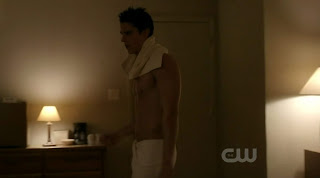 Sean Faris Shirtless on The Vampire Diaries s1e13