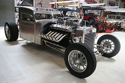 Jay Leno’s Enormous Car Collection Seen On www.coolpicturegallery.net