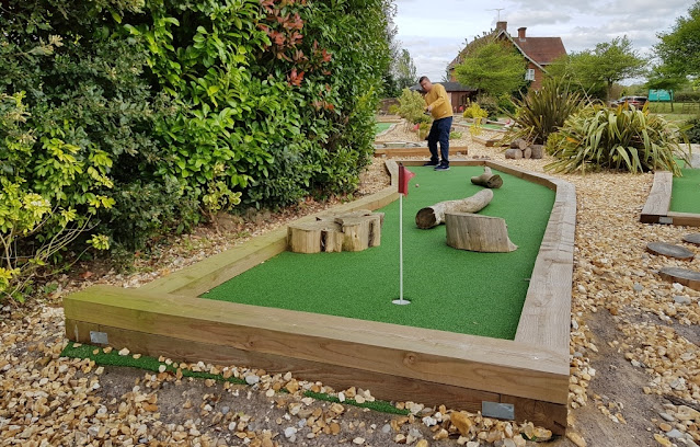 Crazy Putting Challenge minigolf course at Hamptworth Golf Club (May 2019)