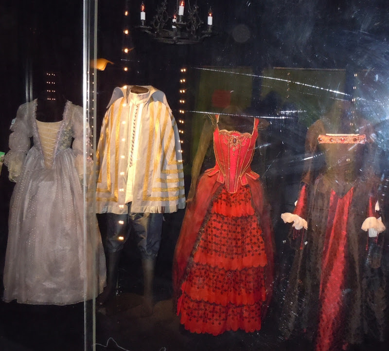 Alice in Wonderland Queen Courtiers film costumes