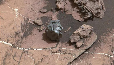 Bongkahan Meteorit Besi Aneh di Permukaan Mars