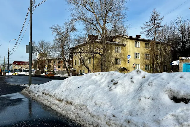 Иловайская улица, бывший жилой дом 1930 года постройки