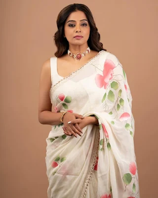 Actress Priyamani sleeveless in saree photoshoot