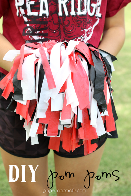 DIY Pom Poms at GingerSnapCrafts.com #pompoms #schoolspirit_thumb