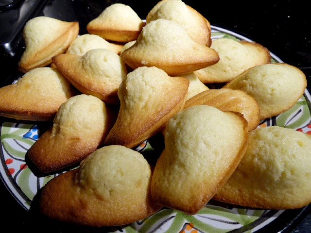 recette facile et rapide de madeleines délicieuses bien moelleuses avec de jolies bosses