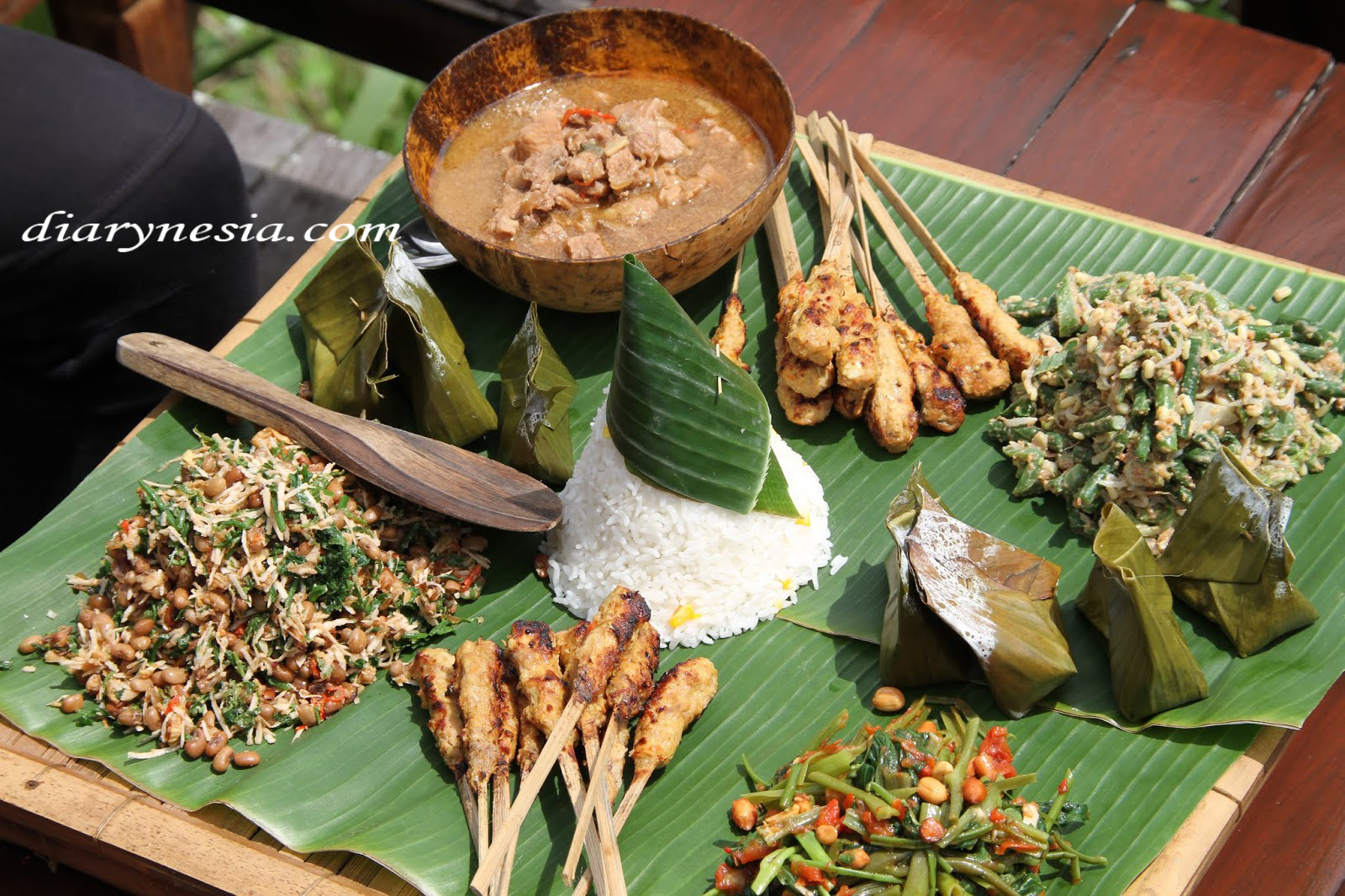 unique traditions to welcome ramadan in Indonesia, ramadan and lebaran tradition, celebrating the fasting month of ramadan and lebaran, diarynesia