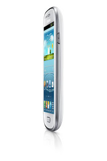 Samsung Galaxy S III Mini I8190 putih menyamping lagi